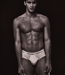 ELLIOT MEETEN - BRITISH MODEL TWINK TUBE 6154834749b46.jpg