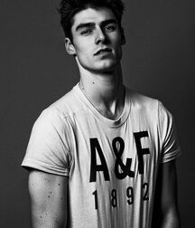 RAFAEL MILLER - FRENCH MODEL TWINK TUBE 6154e9b1e4019.jpg