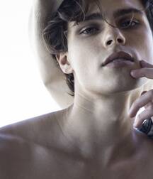 CASEY JACKSON - AMERICAN MODEL 615ae4041af2b.jpg