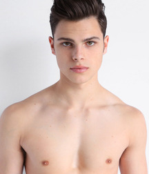 CASEY JACKSON - AMERICAN MODEL 615ae462e9d80.jpg