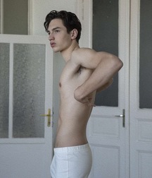 LEVI S. NAGY - MALE MODEL 615c65e2ed0da.jpg