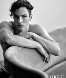 LEVI S. NAGY - MALE MODEL 615c65ee91c4f.jpg