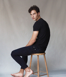 LEVI S. NAGY - MALE MODEL 615c65f5e3621.jpg