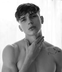 BARTEK SANOCKI - MODEL TWINK TUBE 6161aaa384d2a.jpg