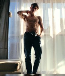 BARTEK SANOCKI - MODEL TWINK TUBE 6161aaabc2930.jpg