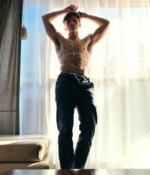 BARTEK SANOCKI - MODEL TWINK TUBE 6161aaad9272f.jpg