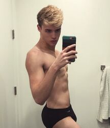 LUCAS DELL - ITALIAN MODEL 6164220a67bc2.jpg