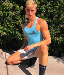 LUCAS DELL - ITALIAN MODEL 616422434f082.jpg