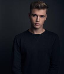 LUCAS DELL - ITALIAN MODEL 61642249da09a.jpg