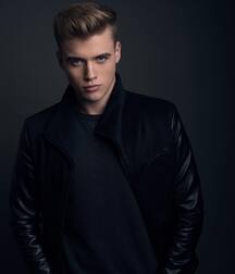 LUCAS DELL - ITALIAN MODEL 6164224b6b209.jpg