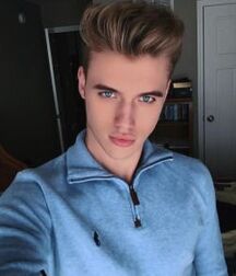 LUCAS DELL - ITALIAN MODEL 61642254ac2c7.jpg