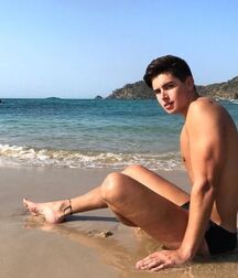 NATHAN KRIIS - AUSTRALIAN MODEL 6168162903288.jpg