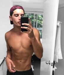 NATHAN KRIIS - AUSTRALIAN MODEL 616816326dd33.jpg
