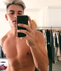 NATHAN KRIIS - AUSTRALIAN MODEL 6168166c63d17.jpg