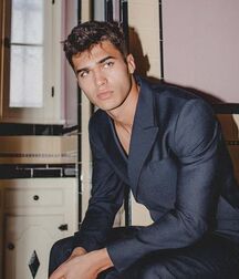 LAURENCE COKE - AMERICAN MODEL 6172c5f12d480.jpg