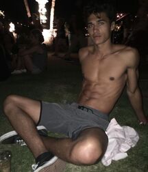 LAURENCE COKE - AMERICAN MODEL 6172c67febb7b.jpg