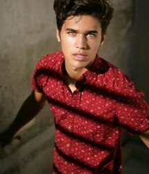 LAURENCE COKE - AMERICAN MODEL 6172c6b307f4e.jpg