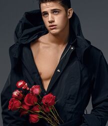 HUNTER THOMPSON - AMERICAN MODEL 6173cd3e00287.jpg