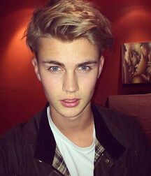 SAMUEL (SAM) HARWOOD - ENGLAND MODEL 61769e8f42754.jpg