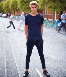 SAMUEL (SAM) HARWOOD - ENGLAND MODEL 61769effcbd3e.jpg