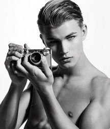 SAMUEL (SAM) HARWOOD - ENGLAND MODEL 61769f1013b0f.jpg