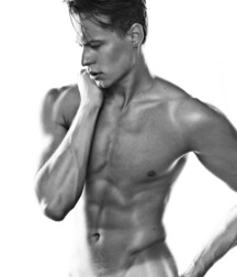 MATHEUS HENK - BRAZILIAN MODEL 617949d85a53a.jpg