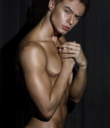 MATHEUS HENK - BRAZILIAN MODEL 617949dc263d0.jpg