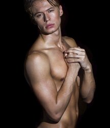 MATHEUS HENK - BRAZILIAN MODEL 617949dde1d19.jpg