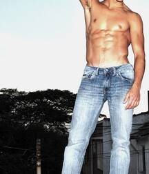 LUCAS MEDEIROS - BRAZILIAN MODEL 617ab5c5f2302.jpg