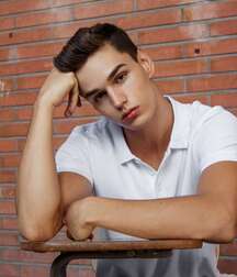 TREVOR MITCHELL - CUTE MODEL 617ab66dc7f05.jpg