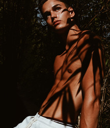 TREVOR MITCHELL - CUTE MODEL 617ab674ab186.jpg