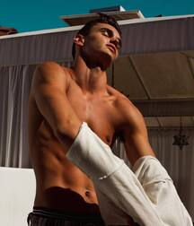 TREVOR MITCHELL - CUTE MODEL 617ab67d619c7.jpg