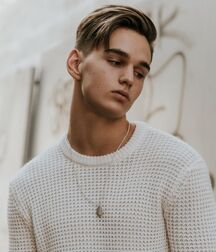 TREVOR MITCHELL - CUTE MODEL 617ab6814aeb7.jpg