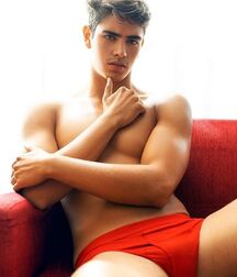 SERGIO PERDOMO - COLOMBIAN MODEL 617e2598a7295.jpg