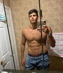 SERGIO PERDOMO - COLOMBIAN MODEL 617e25a0f2c57.jpg