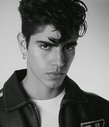 SERGIO PERDOMO - COLOMBIAN MODEL 617e25a28d7af.jpg