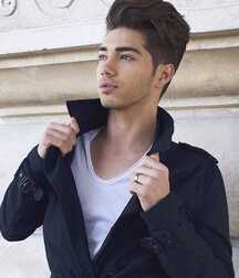 REMI BAKER - FRENCH MODEL 618570a9bb6e9.jpg