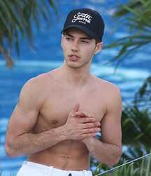 REMI BAKER - FRENCH MODEL 618570db2cbcd.jpg