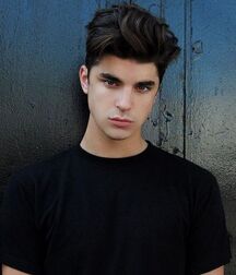 JOSHUA HONEYCUTT - AMERICAN MODEL 6187e95cc8b17.jpg