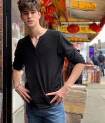 JOSHUA HONEYCUTT - AMERICAN MODEL 6187e97298de8.jpg