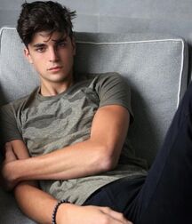 JOSHUA HONEYCUTT - AMERICAN MODEL 6187e97fddbd4.jpg