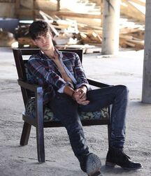 JOSHUA HONEYCUTT - AMERICAN MODEL 6187e98d3f870.jpg