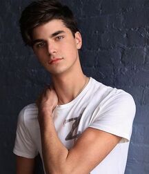 JOSHUA HONEYCUTT - AMERICAN MODEL 6187e9981369b.jpg
