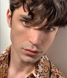 JOSHUA HONEYCUTT - AMERICAN MODEL 6187e999c840d.jpg