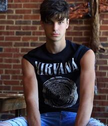 JOSHUA HONEYCUTT - AMERICAN MODEL 6187e9bc9be9e.jpg