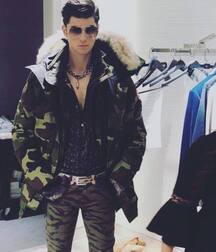 JOSHUA HONEYCUTT - AMERICAN MODEL 6187ea0a03352.jpg