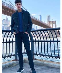JOSHUA HONEYCUTT - AMERICAN MODEL 6187ea287d3af.jpg