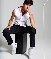JOSHUA HONEYCUTT - AMERICAN MODEL 6187ea2dd621e.jpg