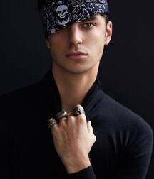 JOSHUA HONEYCUTT - AMERICAN MODEL 6187ea3add400.jpg