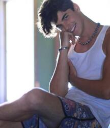 JOSHUA HONEYCUTT - AMERICAN MODEL 6187ea3cd6c17.jpg